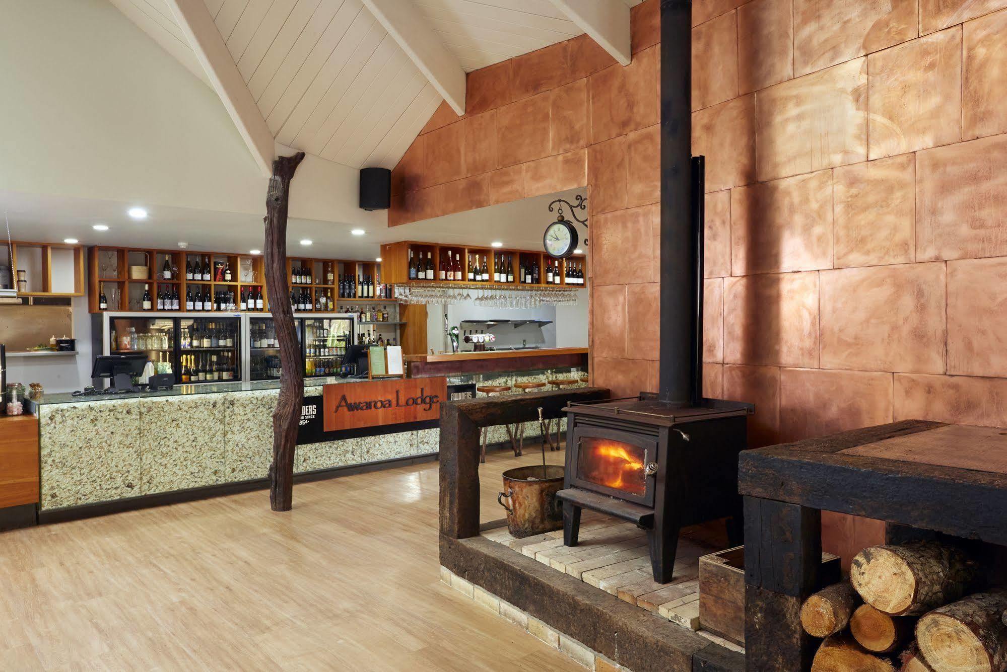 Resort Awaroa Lodge 4*