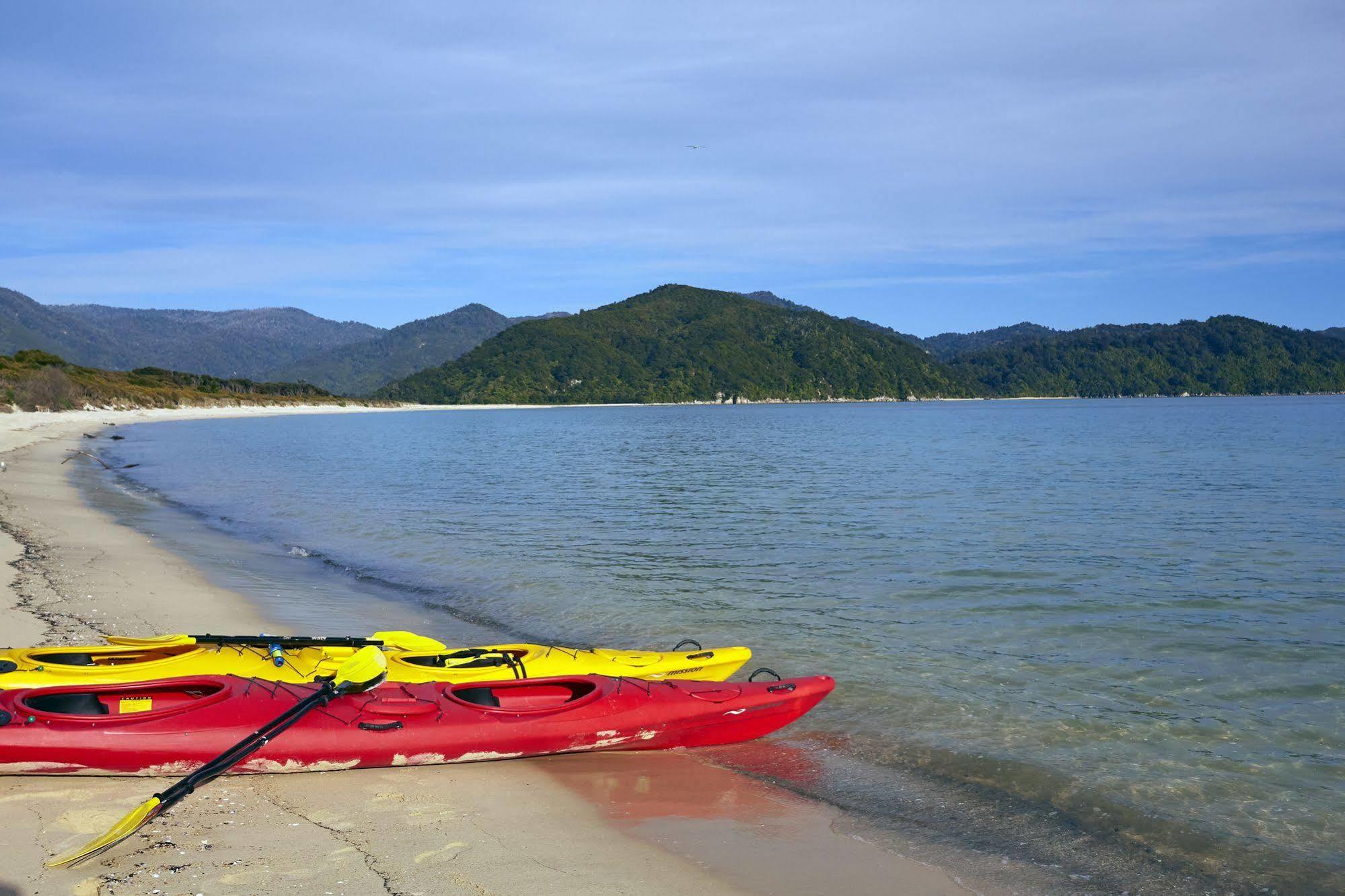Awaroa Lodge Resort